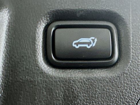 Used 2022 Hyundai Santa Fe Limited image 32