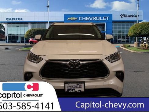 Used 2021 Toyota Highlander Platinum AWD/4WD image 8