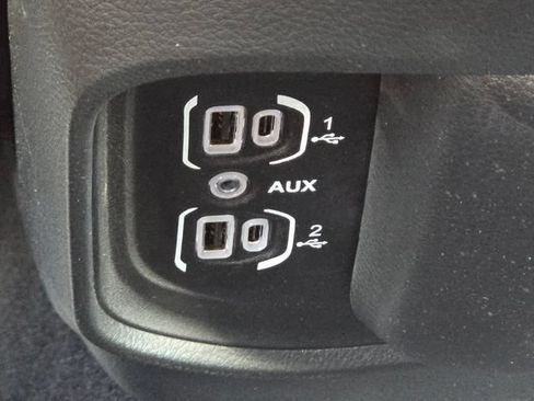 Used 2025 RAM 1500 Big Horn AWD/4WD image 11