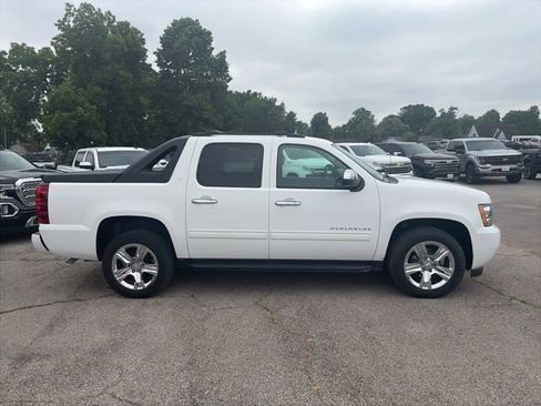 Used 2012 Chevrolet Avalanche LT w/ All-Star Edition AWD/4WD image 7