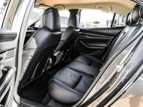 Used 2019 MAZDA MAZDA3 Sedan w/ Preferred Package image 37