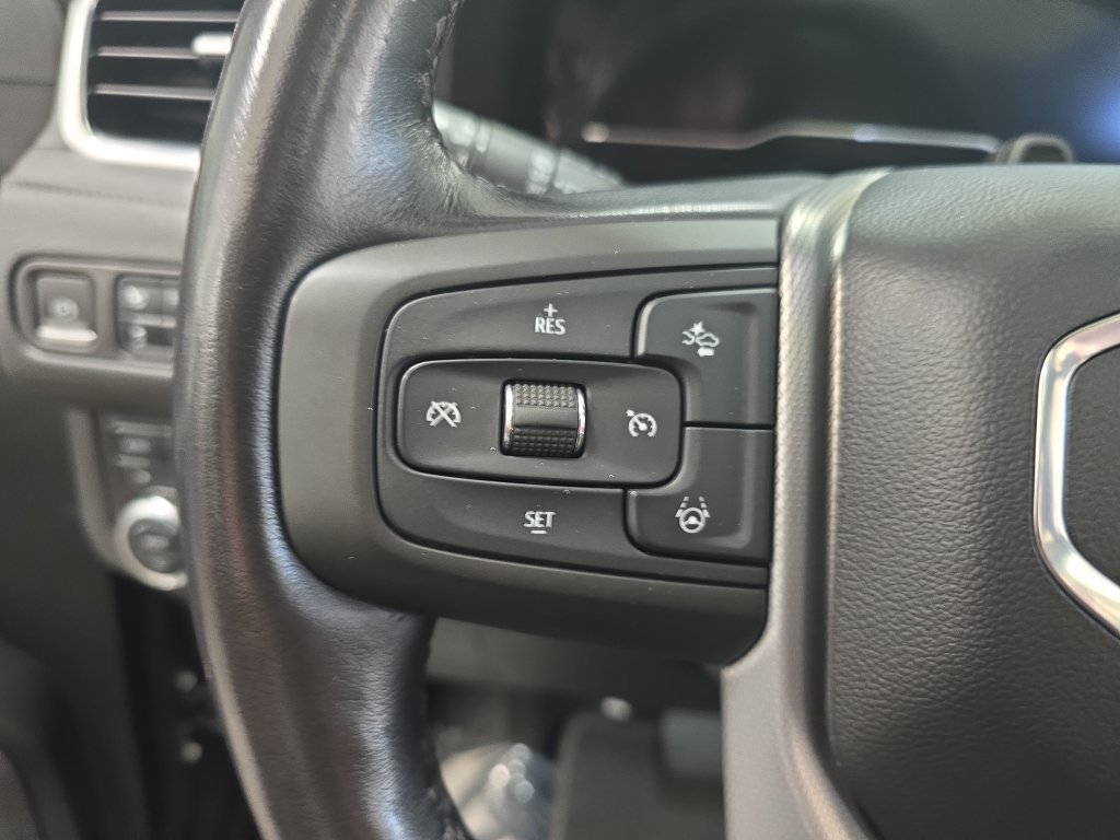 Used 2023 GMC Yukon Denali w/ Denali Reserve Package AWD/4WD image 18