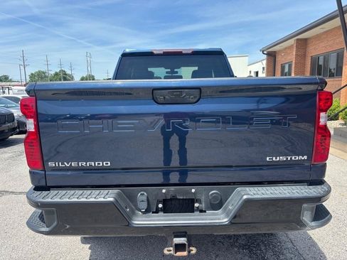 Used 2022 Chevrolet Silverado 2500 Custom w/ Custom Convenience Package AWD/4WD image 8