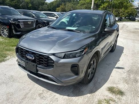 Used 2024 Ford Escape ST-Line AWD/4WD image 2