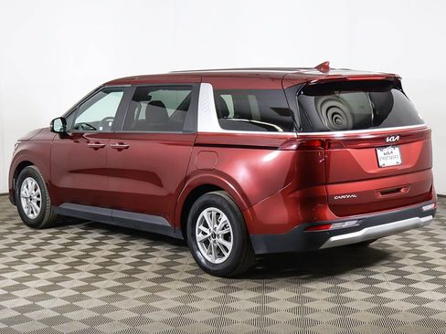 Used 2024 Kia Carnival LX FWD image 10