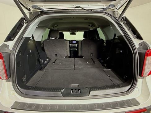 Certified 2022 Ford Explorer XLT w/ Class IV Trailer Tow Package image 24