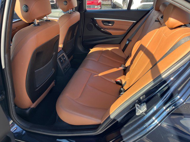 Used 2017 BMW 330i xDrive Sedan AWD/4WD image 15