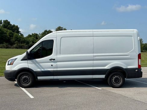 Used 2018 Ford Transit 250 148 Medium Roof RWD image 2