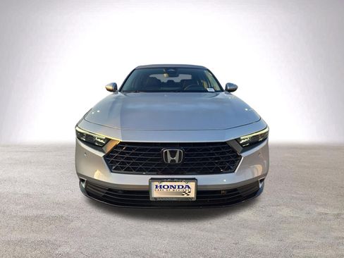 Used 2025 Honda Accord Touring image 3