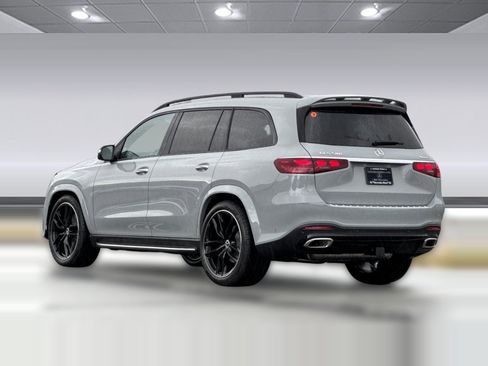 New 2026 Mercedes-Benz GLS 580 4MATIC image 3