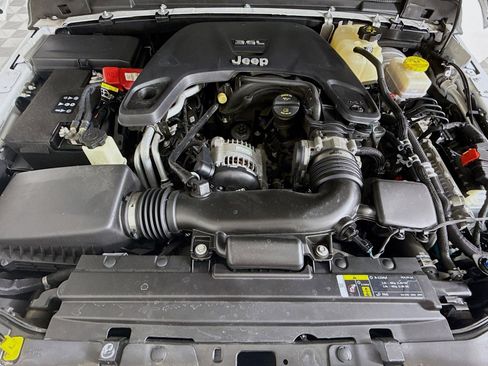 Used 2020 Jeep Wrangler Sport image 29