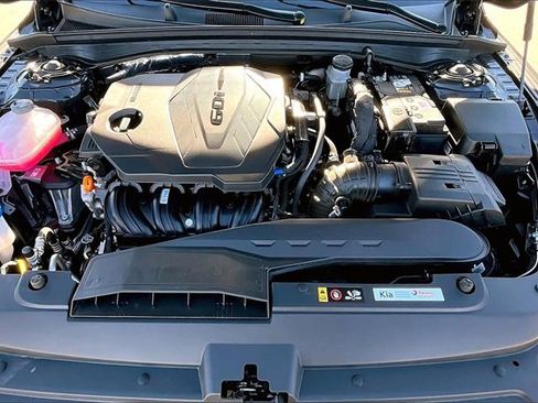 Used 2025 Kia K5 EX image 9