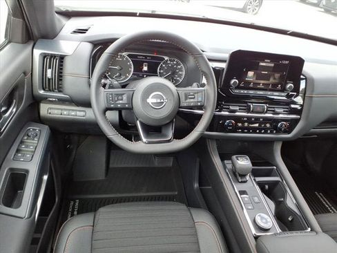 New 2025 Nissan Pathfinder Rock Creek image 7