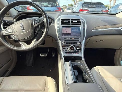 Used 2019 Lincoln MKZ Reserve w/ Reserve Plus Package AWD/4WD image 10
