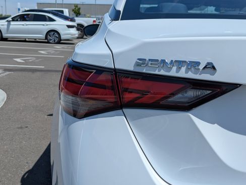 Used 2022 Nissan Sentra SV FWD image 42