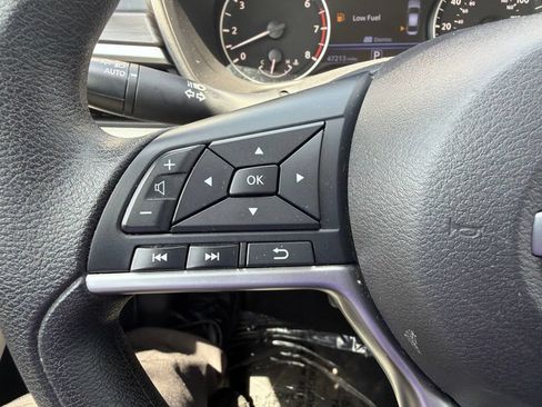 Used 2025 Nissan Altima 2.5 SV FWD image 28