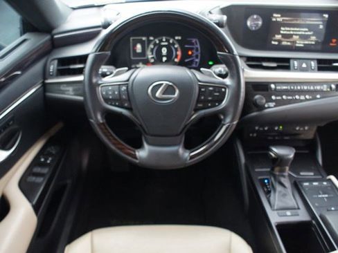 Used 2019 Lexus ES 350 w/ Premium Package image 5