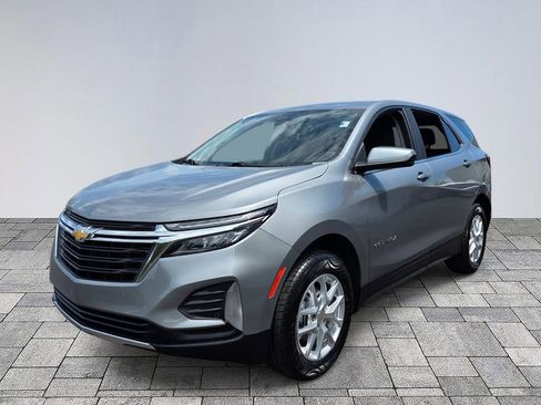 Used 2024 Chevrolet Equinox LT AWD/4WD image 3