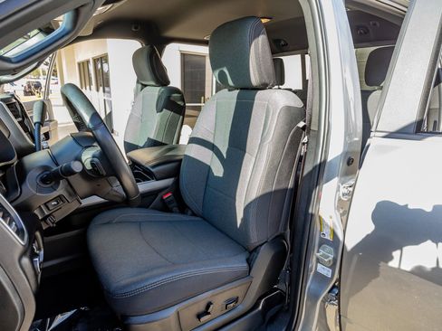 Used 2024 RAM 2500 Big Horn w/ Level 2 Equipment Group image 29