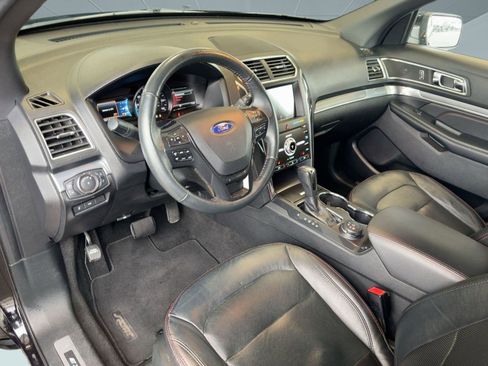 Certified 2019 Ford Explorer Sport image 4