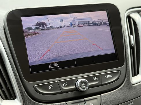 Used 2023 Chevrolet Malibu LT FWD image 24