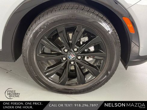 Used 2025 Buick Envista Sport Touring w/ Convenience II Package FWD image 10