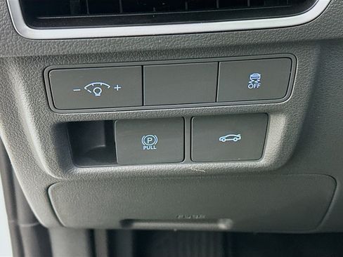 Used 2025 Hyundai Sonata SEL FWD image 16