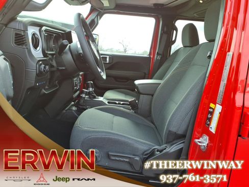 Certified 2025 Jeep Wrangler Unlimited Sahara image 13