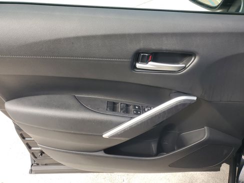 Used 2024 Toyota Corolla Cross XLE image 18