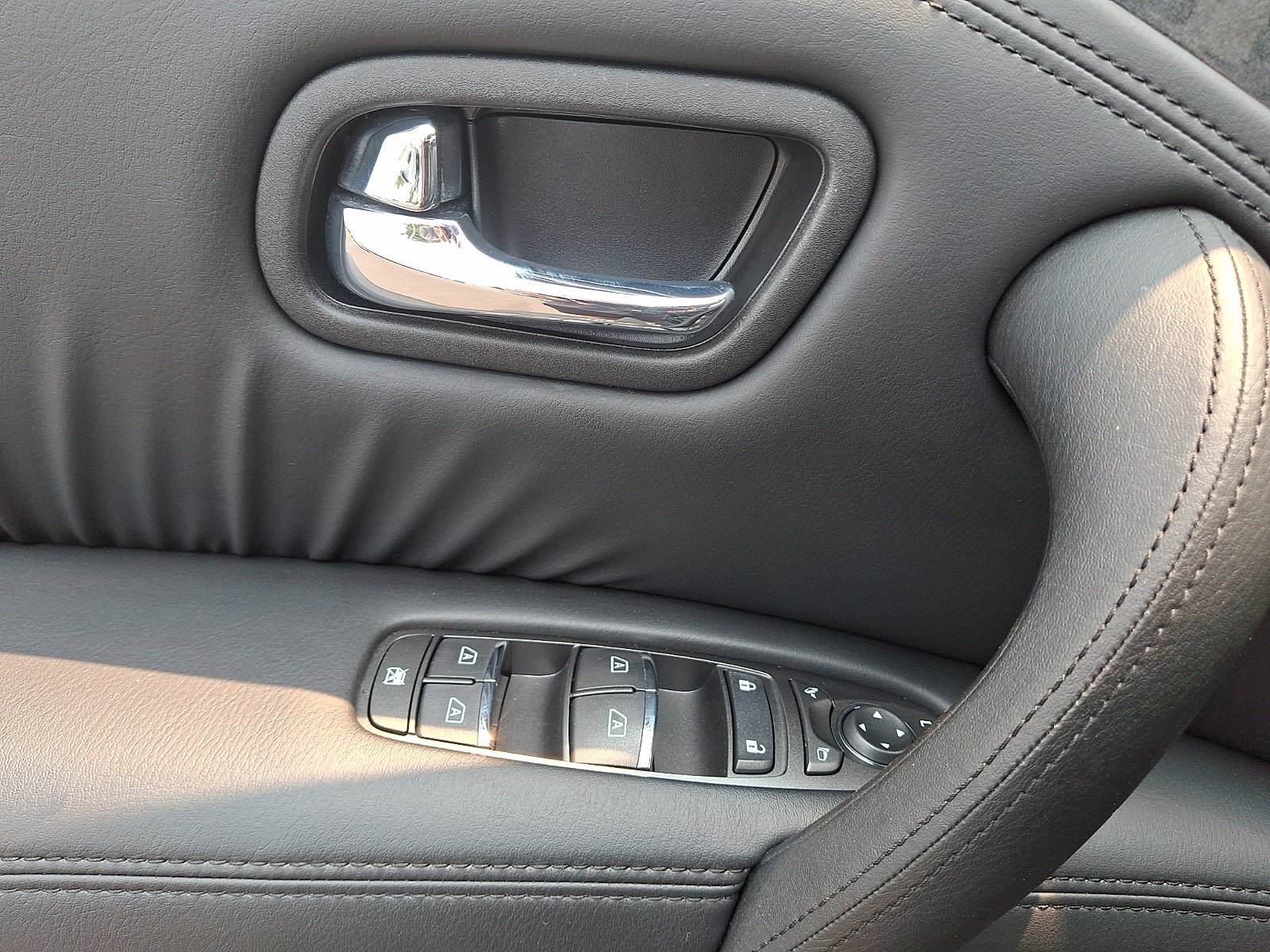 Used 2024 Nissan Armada SV w/ Cargo Package AWD/4WD image 13