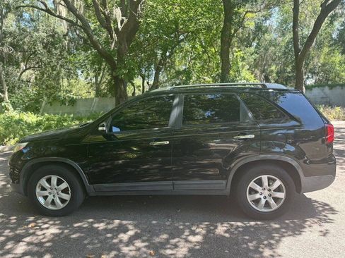 Used 2014 Kia Sorento LX FWD image 2