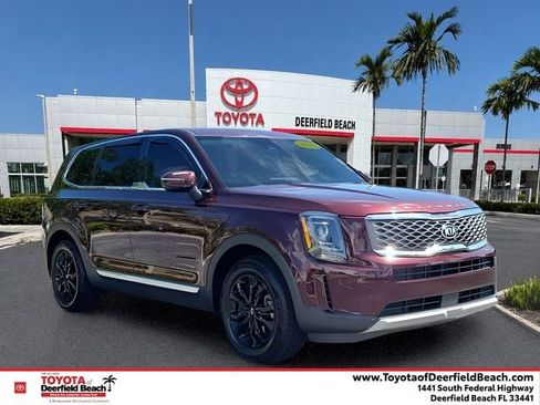 Used 2021 Kia Telluride LX FWD image 1