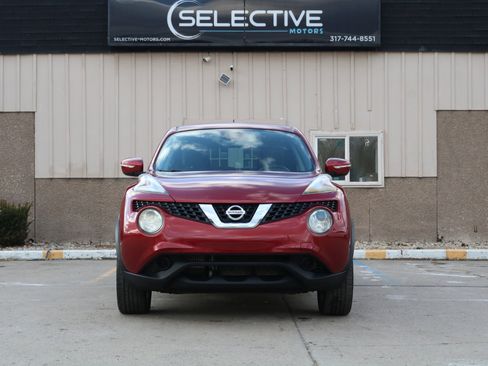 Used 2015 Nissan Juke SV w/ Cold Weather Package image 2