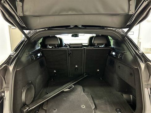 Used 2022 Alfa Romeo Stelvio Ti image 32