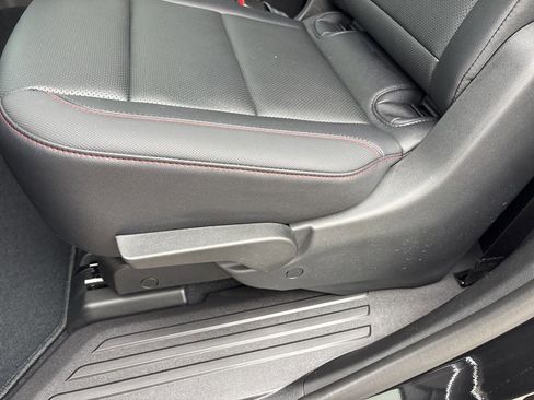 Used 2025 Chevrolet Traverse Z71 w/ Driver Confidence Package image 18