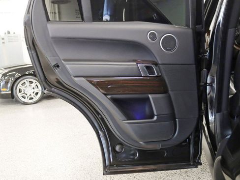 Used 2016 Land Rover Range Rover Supercharged image 38