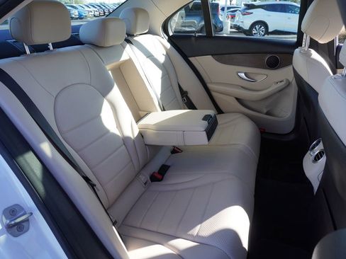 Used 2021 Mercedes-Benz C 300 Sedan image 9