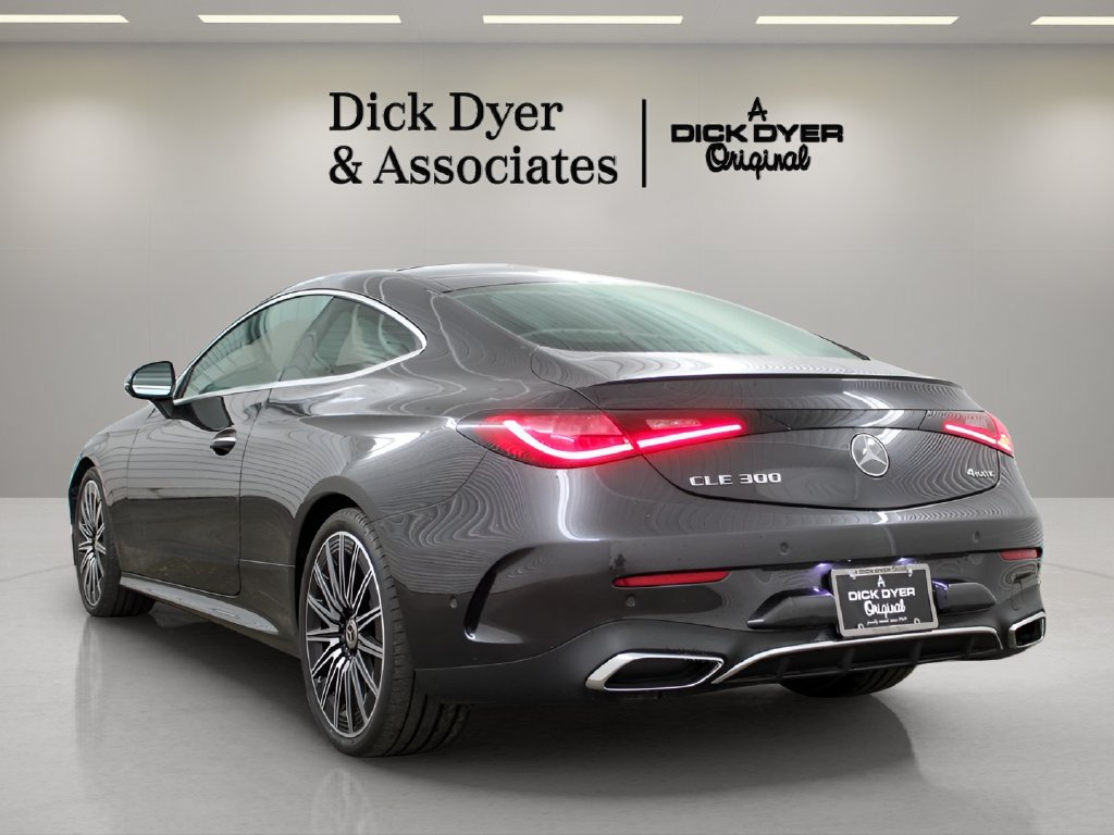 Used 2025 Mercedes-Benz CLE 300 4MATIC Coupe image 5