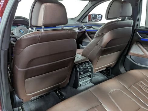 Used 2021 BMW M550i xDrive w/ Dynamic Handling Package image 45