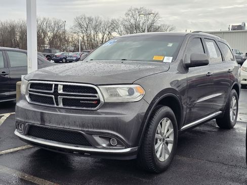 Used 2019 Dodge Durango SXT image 3