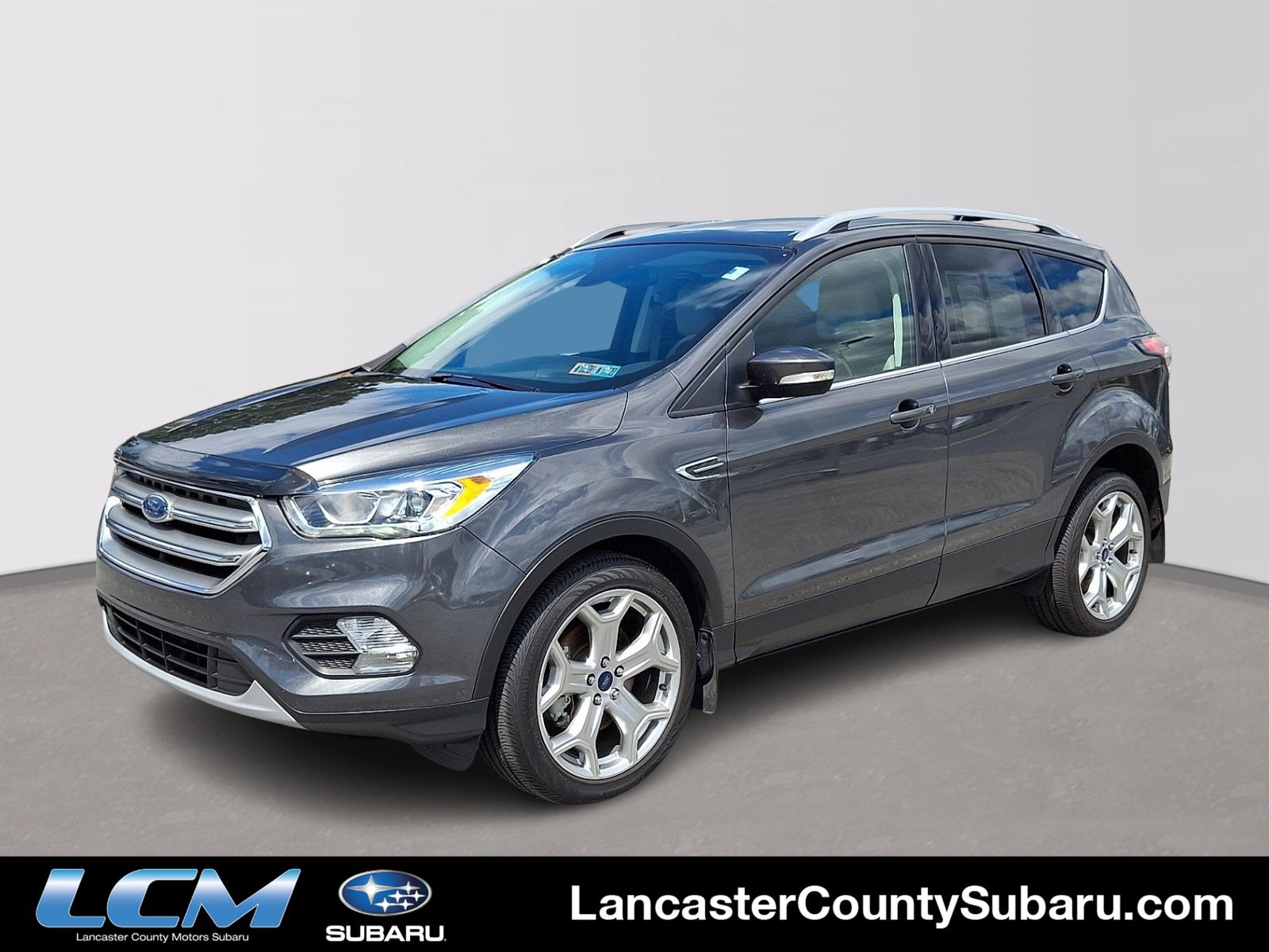 Used 2017 Ford Escape Titanium AWD/4WD image 1