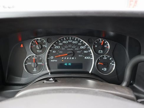 New 2025 GMC Savana 2500 w/ Enhanced Convenience Package RWD image 17