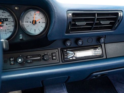 Used 1996 Porsche 911 Carrera RWD image 25