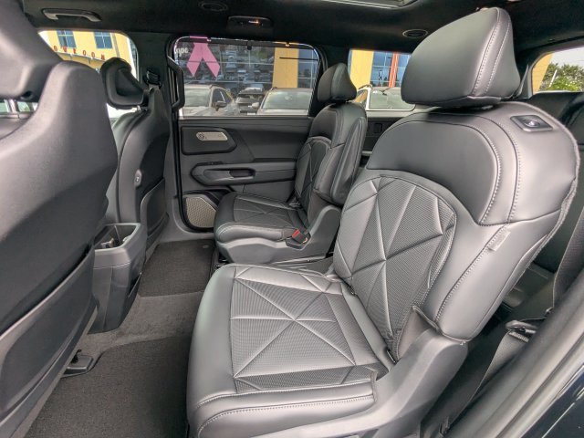 New 2027 Kia Telluride SX w/ Towing Package FWD image 17