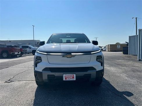 New 2026 Chevrolet Silverado EV LT image 9