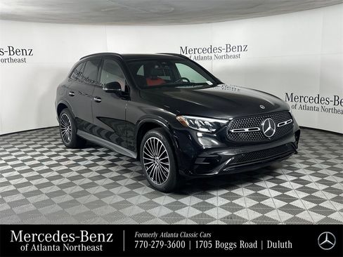 Used 2025 Mercedes-Benz GLC 300 4MATIC image 1