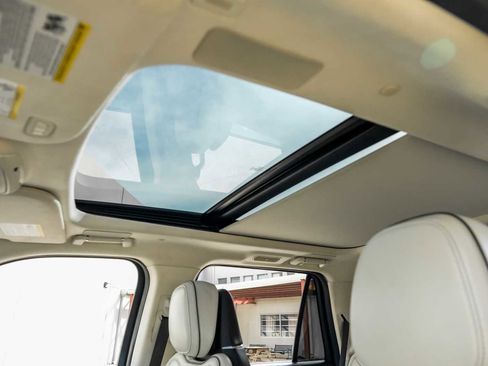 Used 2024 Lincoln Navigator Black Label image 5