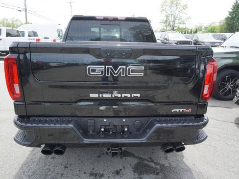 Used 2021 GMC Sierra 1500 AT4 w/ AT4 Premium Package AWD/4WD image 9