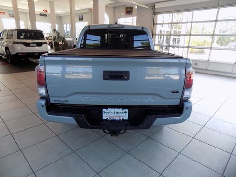 Used 2020 Toyota Tacoma TRD Off-Road w/ TRD Premium Off Road Package AWD/4WD image 6