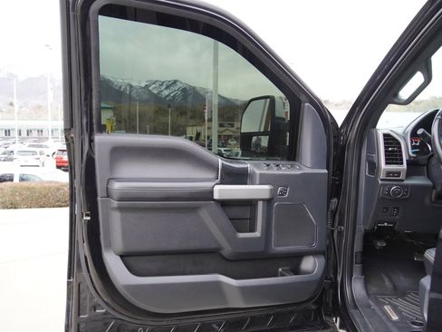 Used 2022 Ford F350 Platinum image 19